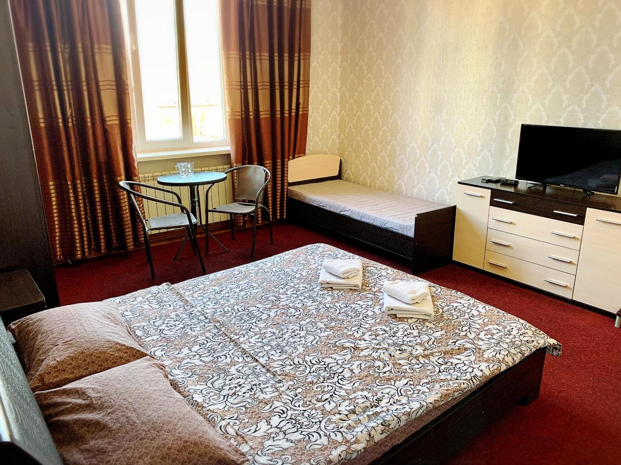 Mini-Hotel Sakvoyage Chernivtsi Exterior foto