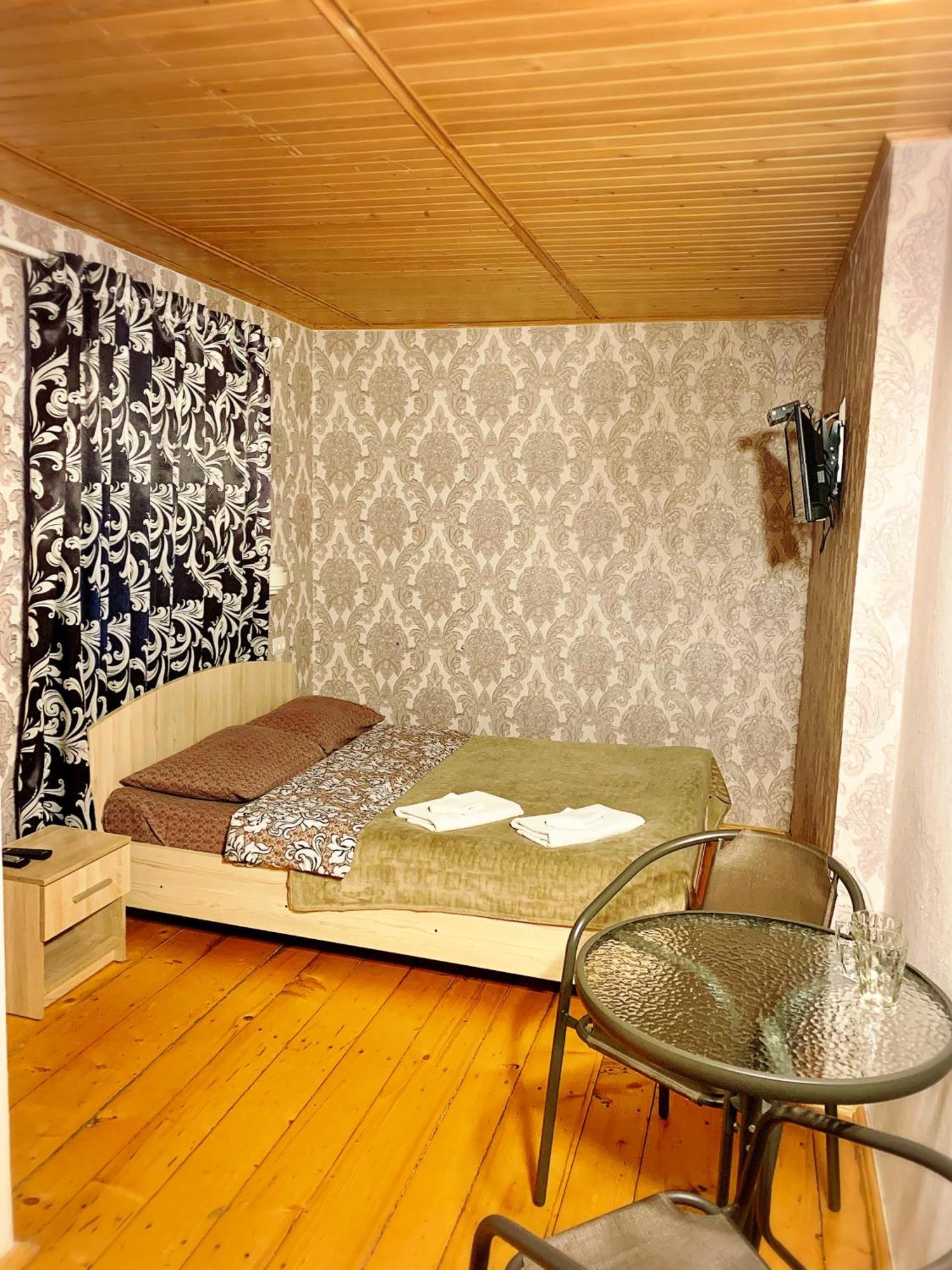 Mini-Hotel Sakvoyage Chernivtsi Exterior foto